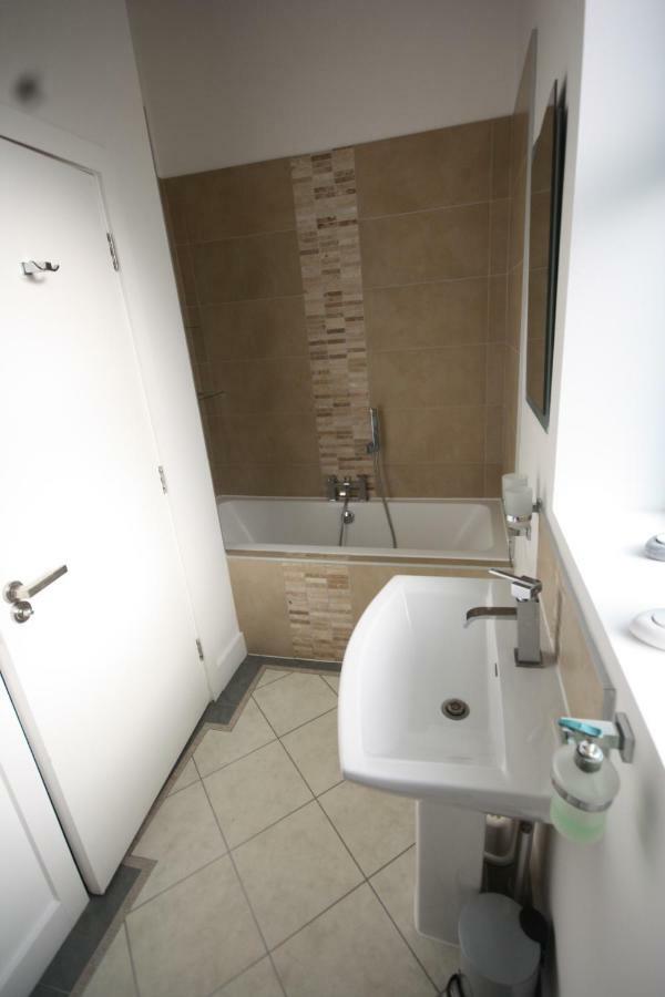 Holiday Home Hot Tub & Sauna Bournemouth Bagian luar foto